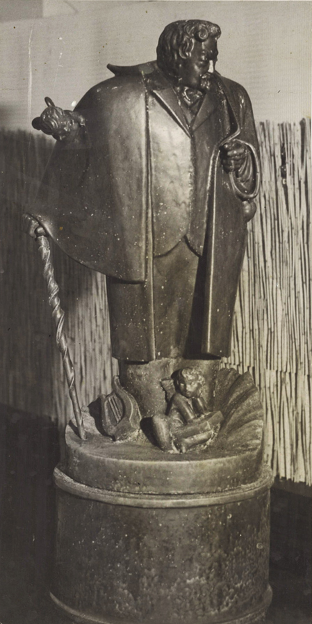 Arne Bang: Statue af Sophus Claussen (1928). Foto: fra familiearkivet.